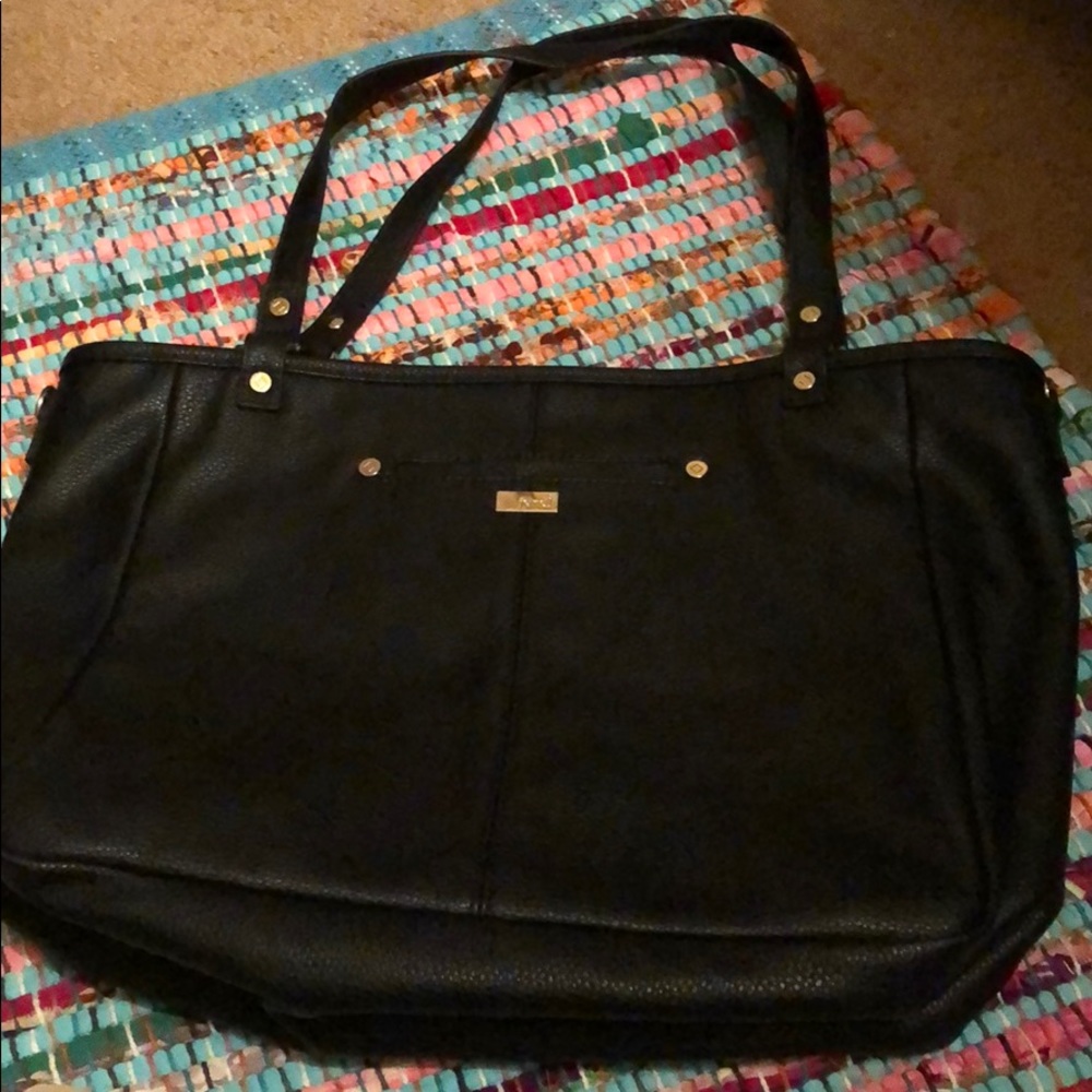 Black purse by thirty one